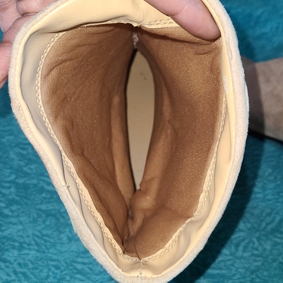 VTG Suede Khaki Boots - Picture 11 of 16